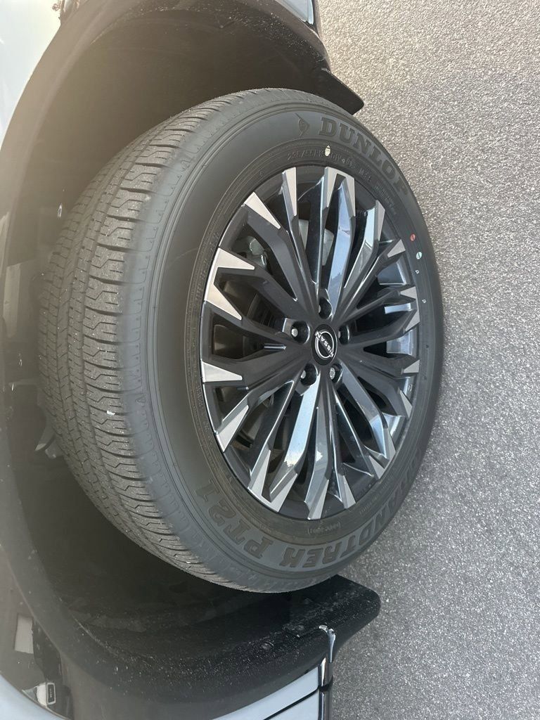 2025 Boulder Gray Pearl Nissan Rogue Platinum FWD SUV