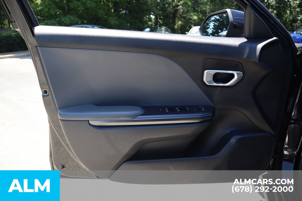 Used 2025 Black Kia LXS image 15