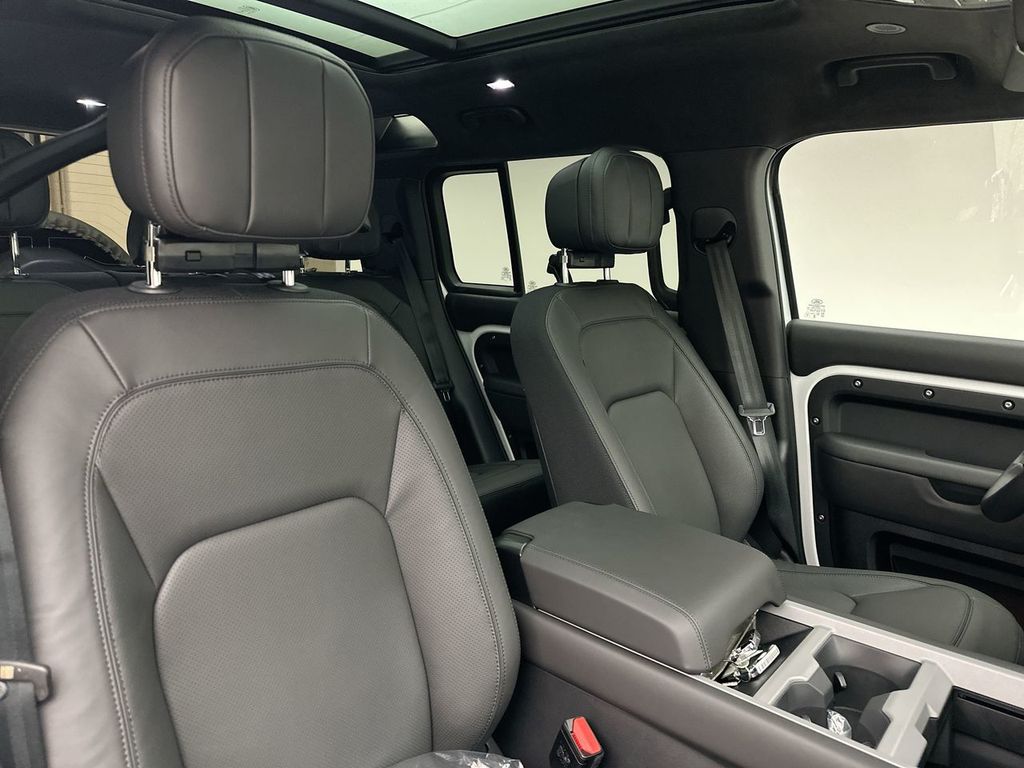 Thumbnail: 2026 Land Rover Defender - 6