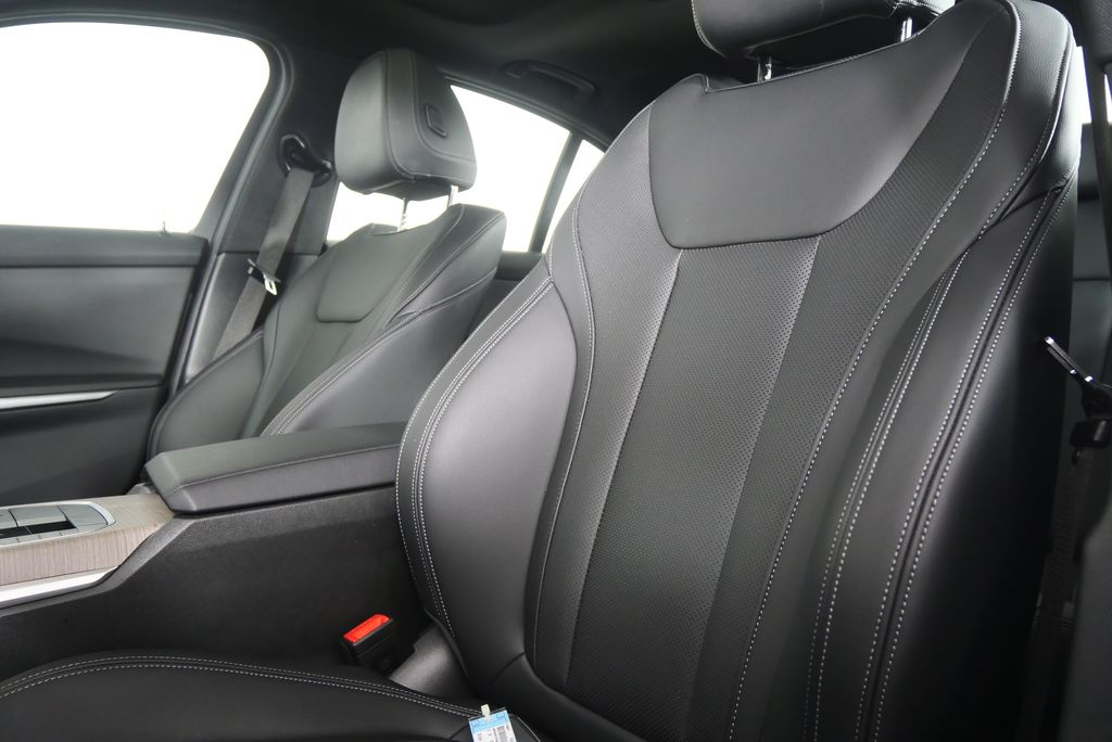 Thumbnail: 2025 BMW 3 Series - 11