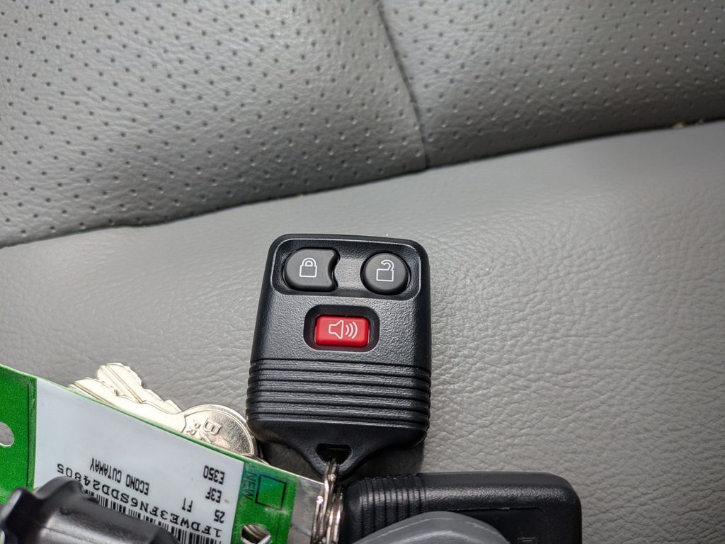 2025 Ford E-350 Cutaway 