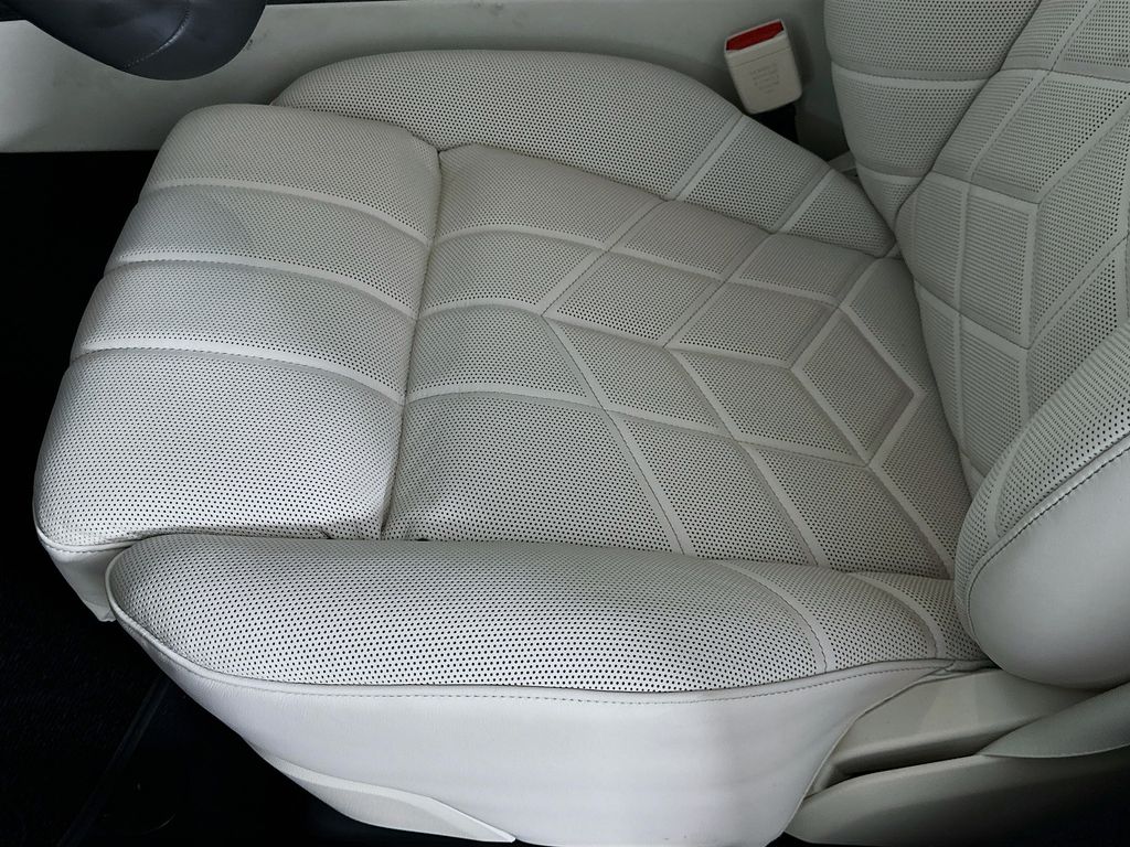 Thumbnail: 2026 BMW 7 Series - 21