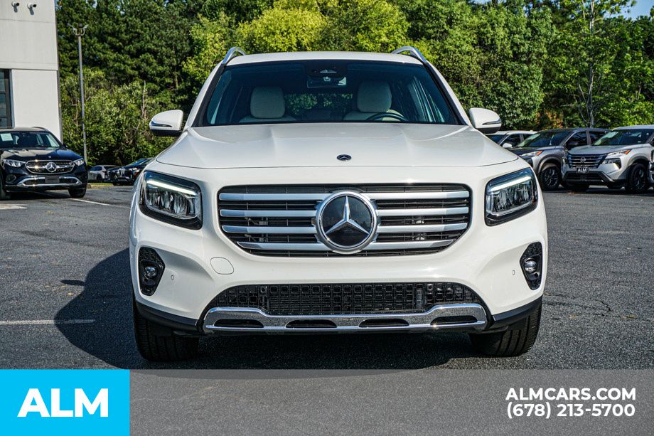 Used 2024 White Mercedes-Benz GLB 250 image 9