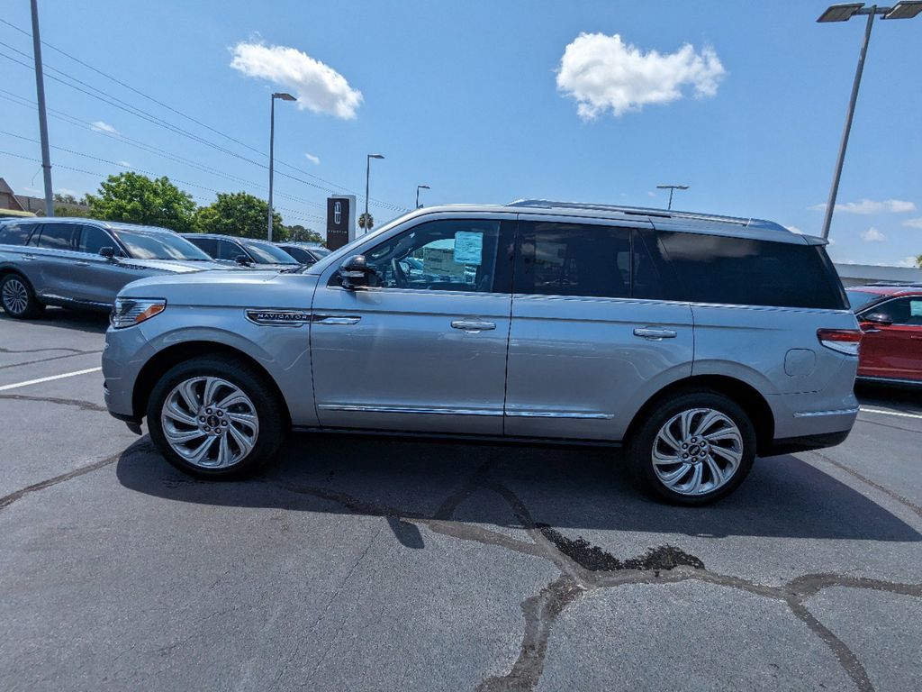 2024 Lincoln Navigator Reserve