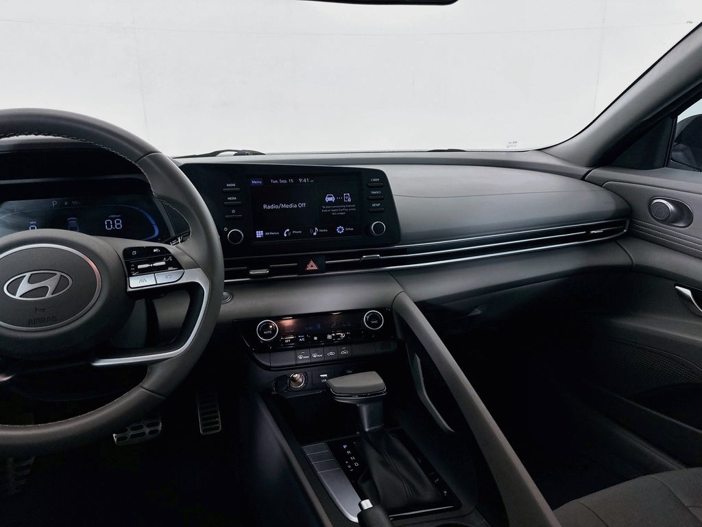 Thumbnail: 2025 Hyundai Elantra - 21