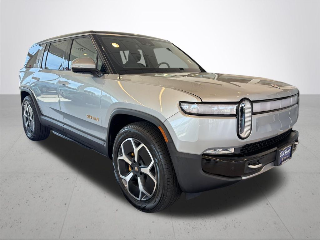 2024 Rivian R1S Adventure