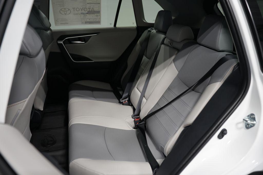 2025 Toyota RAV4 Limited 30