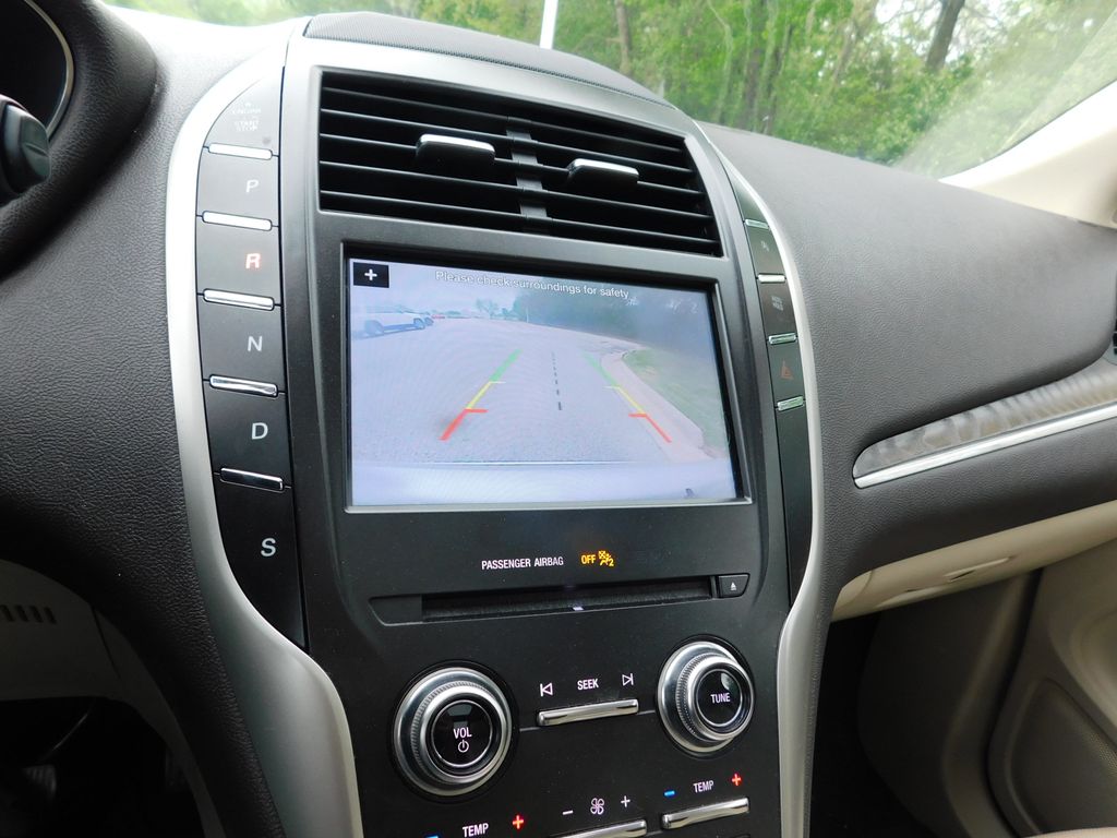 Thumbnail: 2018 Lincoln MKC - 11