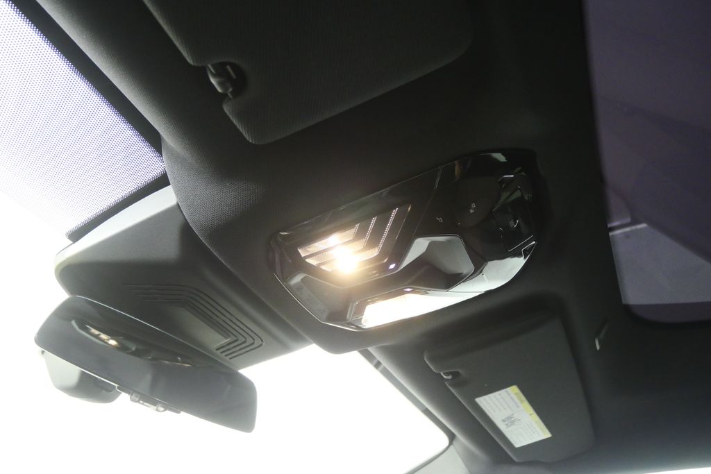 Thumbnail: 2026 BMW iX - 21