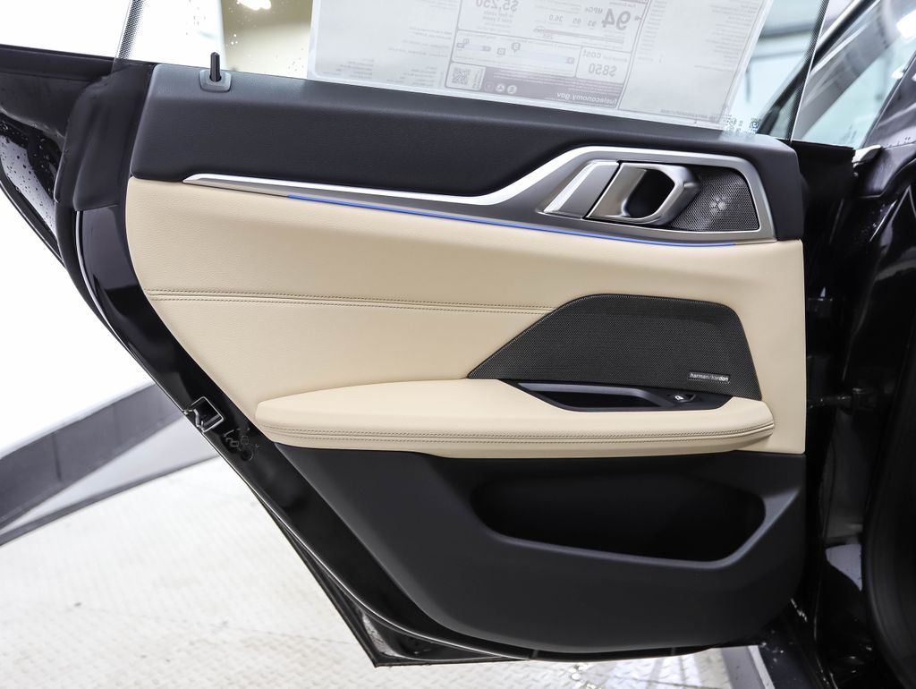 2025 BMW i4 xDrive40 19