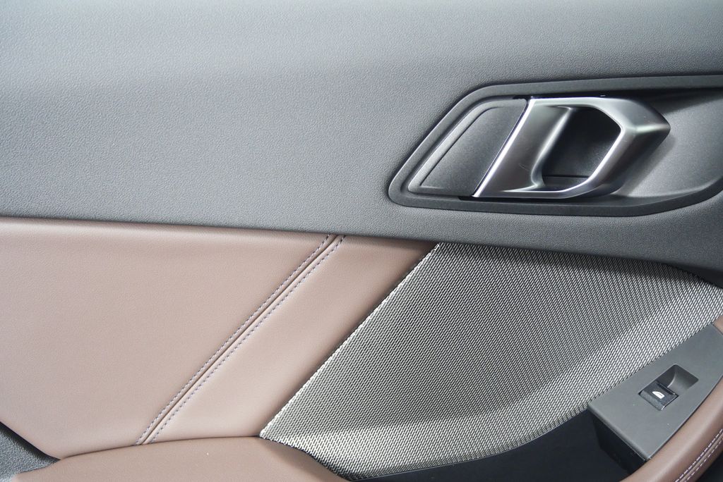 Thumbnail: 2025 BMW 2 Series - 13