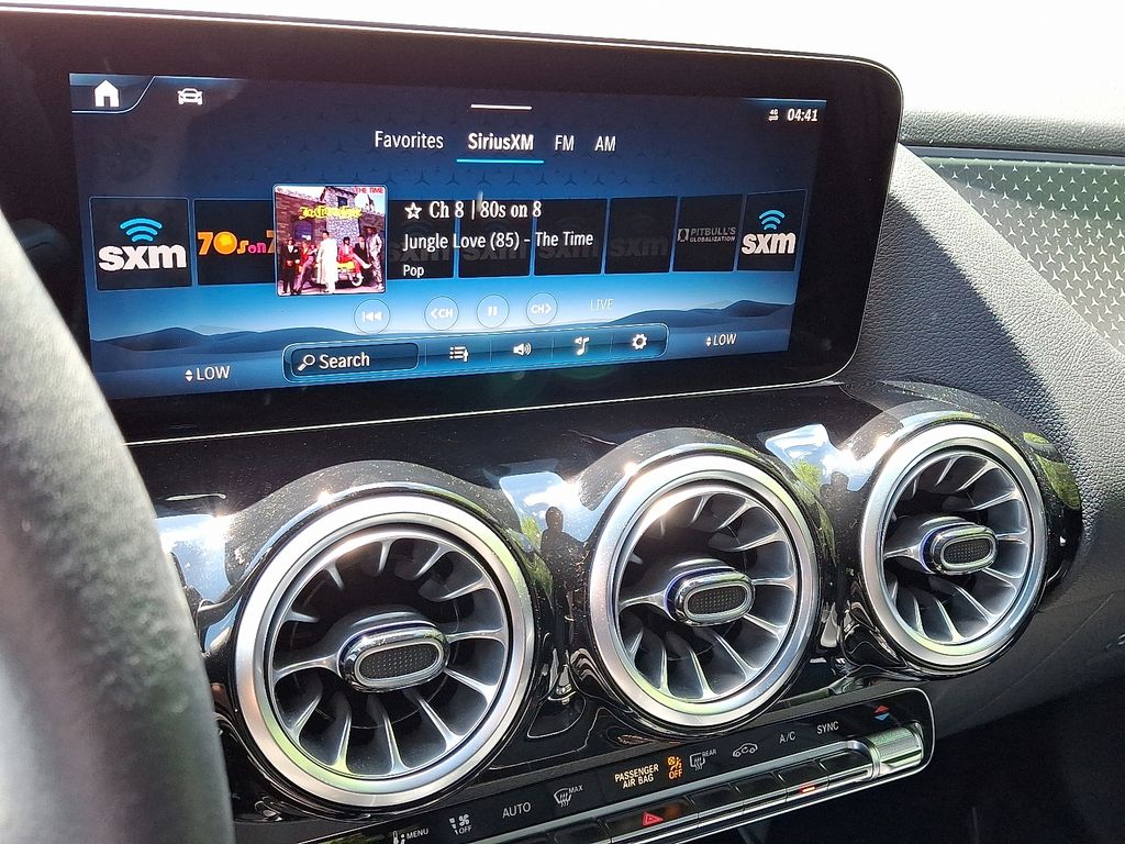 Thumbnail: 2025 Mercedes-Benz GLA - 16