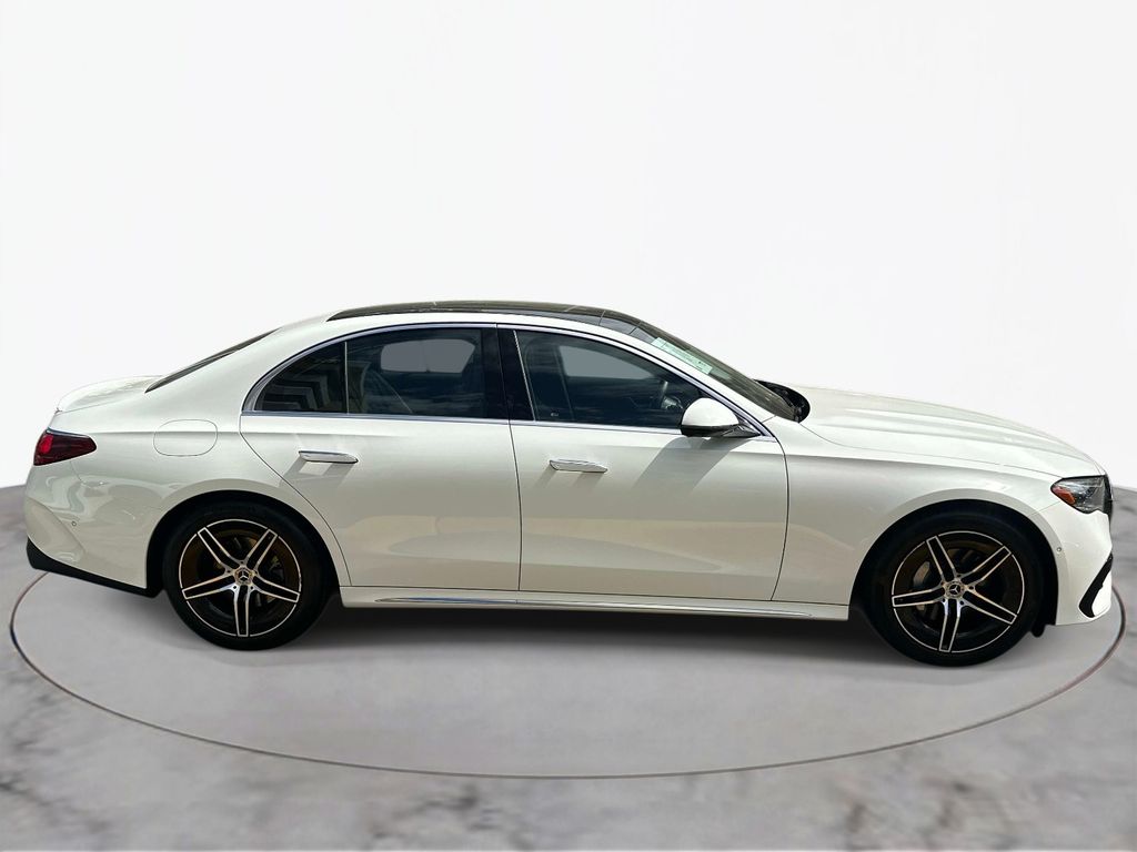 Thumbnail: 2025 Mercedes-Benz E-Class - 8