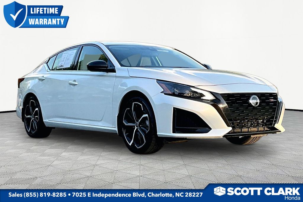 2024 Nissan Altima 2.5 SR