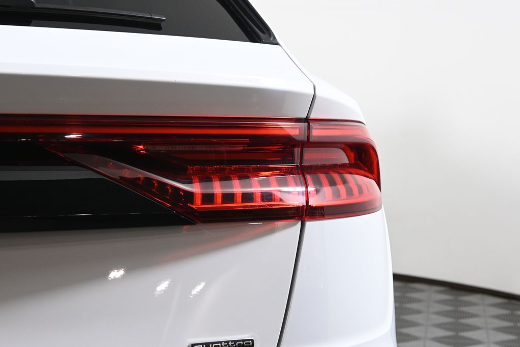 Thumbnail: 2022 Audi Q8 - 13