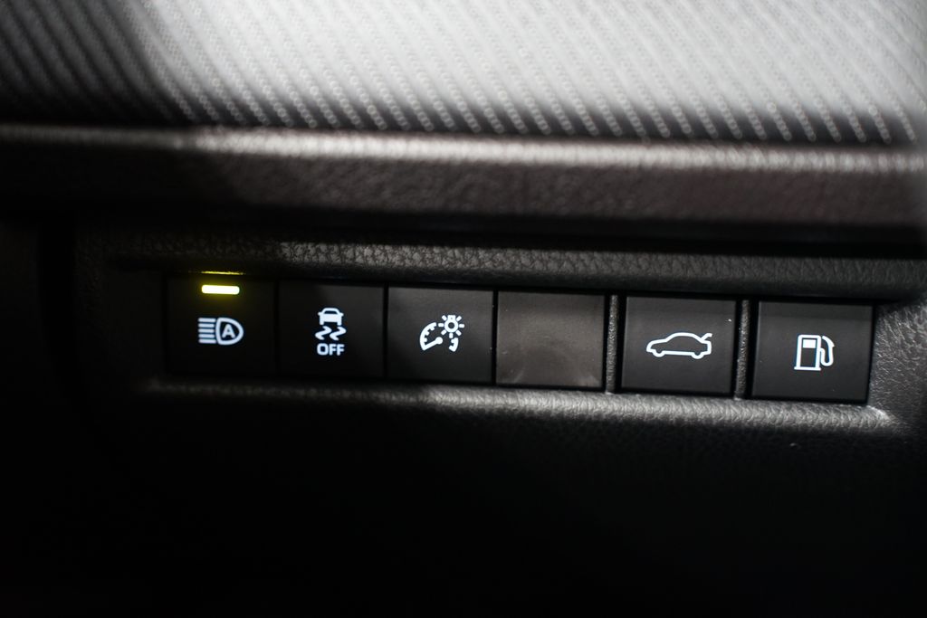 2025 Toyota Camry SE 25