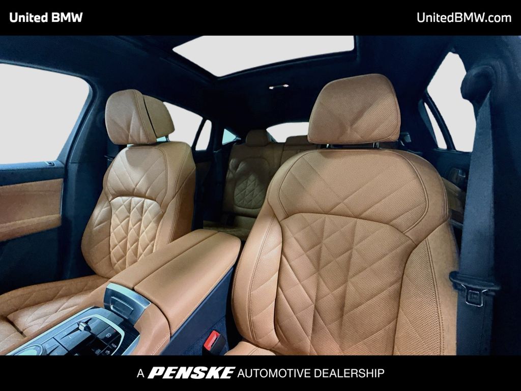 Thumbnail: 2027 BMW X6 - 12