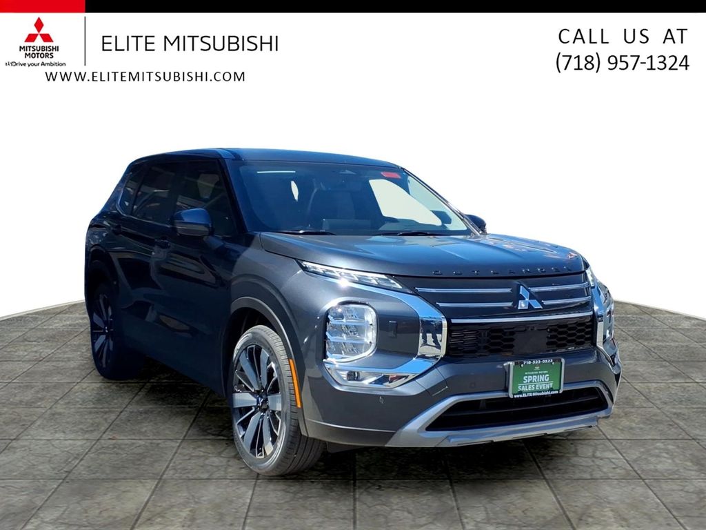 2026 Mitsubishi Outlander SE S-AWC's photo