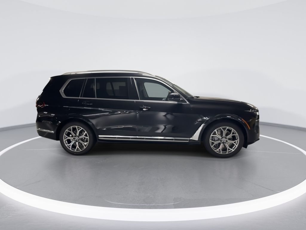 Thumbnail: 2026 BMW X7 - 9