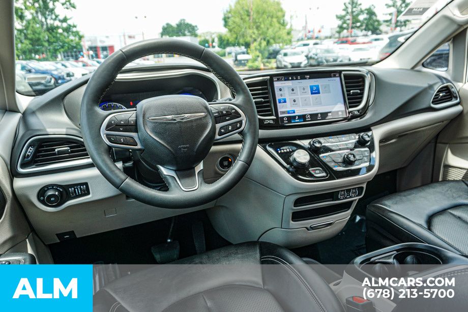 2024 Chrysler Pacifica Touring L photo 26