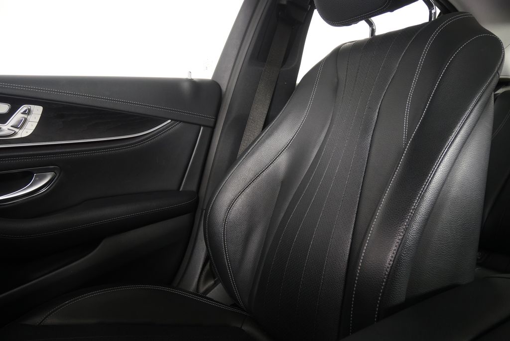 Thumbnail: 2018 Mercedes-Benz E-Class - 22