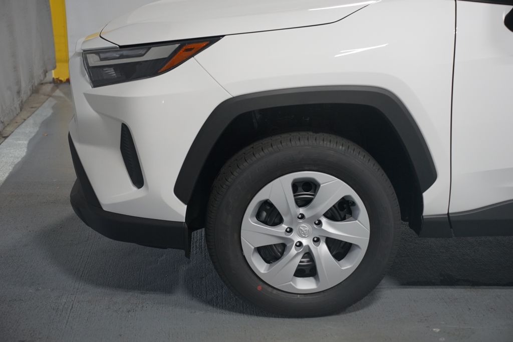Thumbnail: 2025 Toyota RAV4 - 5
