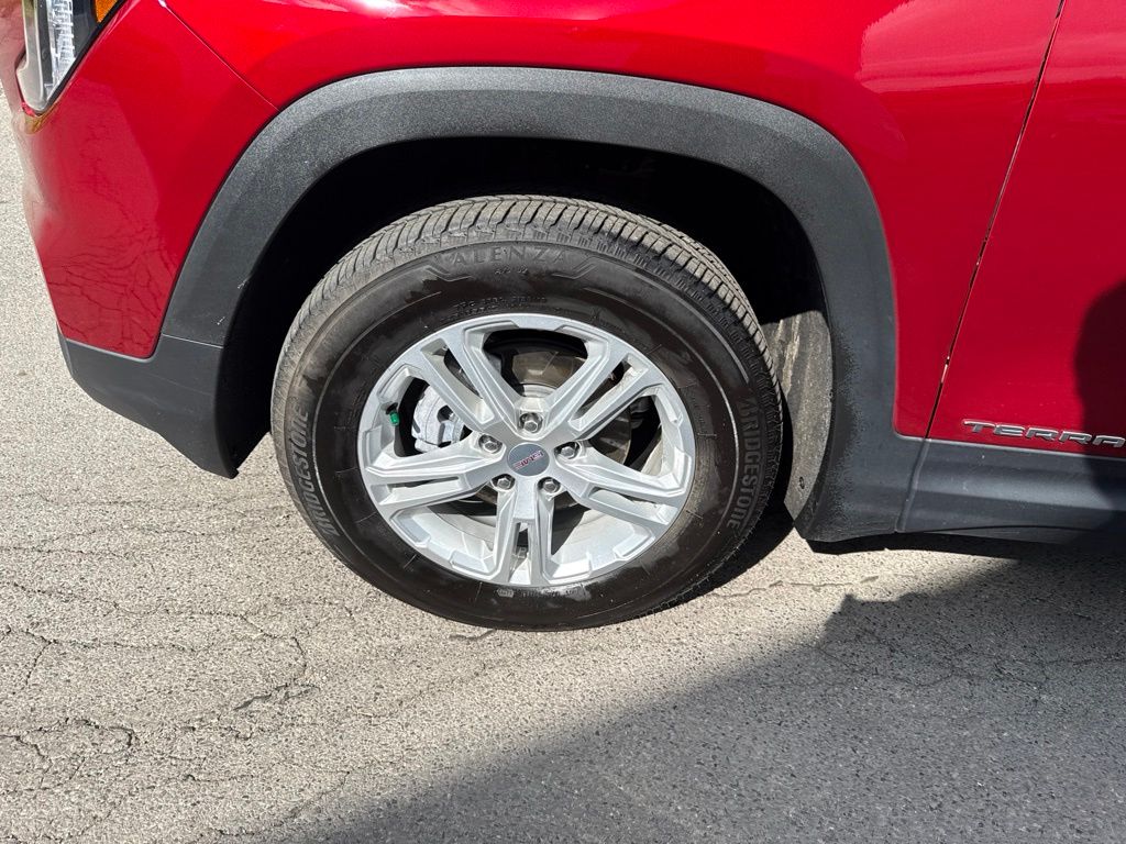 Used 2023 Red GMC SLE image 11