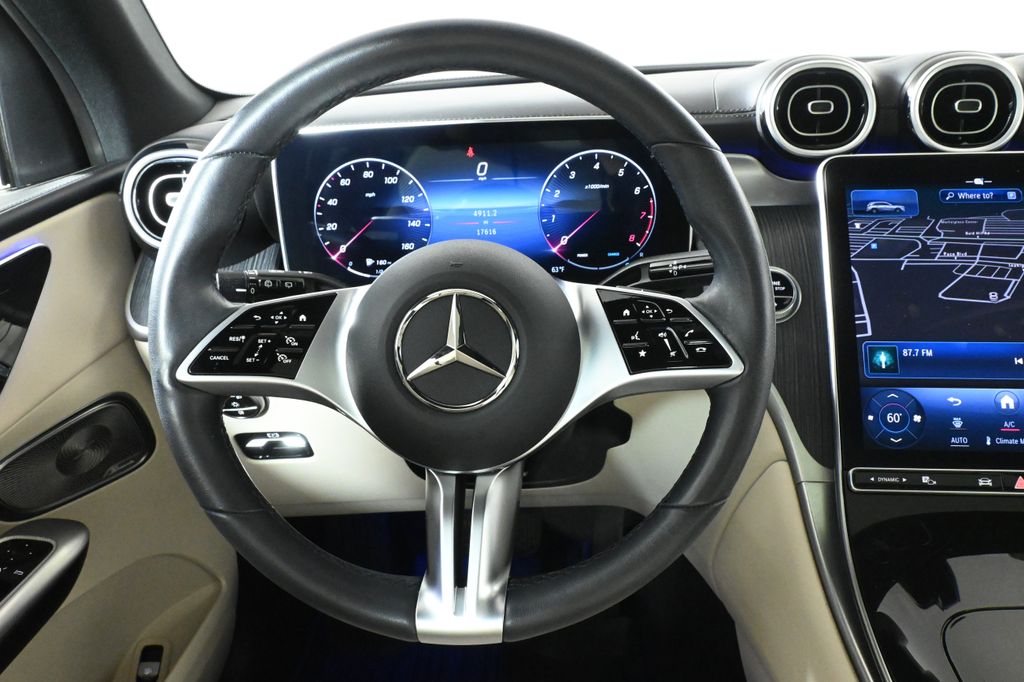 Thumbnail: 2024 Mercedes-Benz GLC - 18