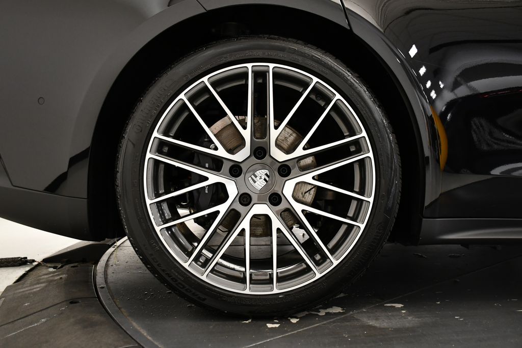 Thumbnail: 2026 Porsche Panamera - 18