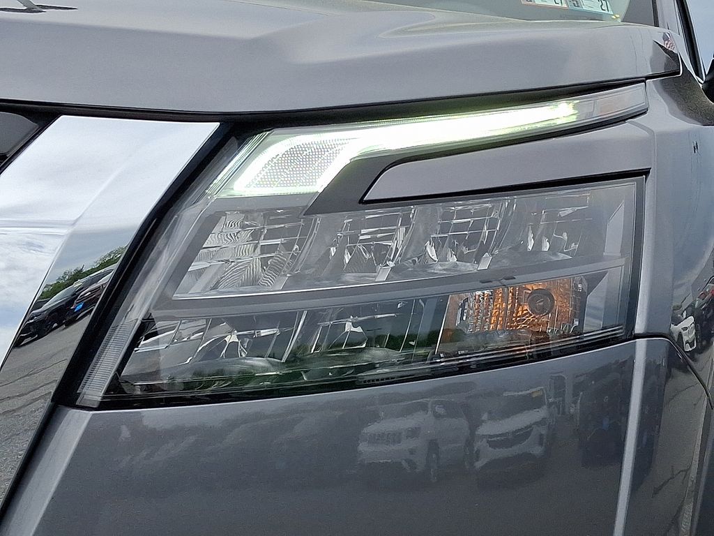 2024 Nissan Pathfinder — photo 10