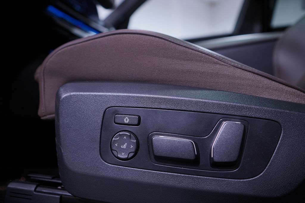 Thumbnail: 2025 BMW X3 - 17