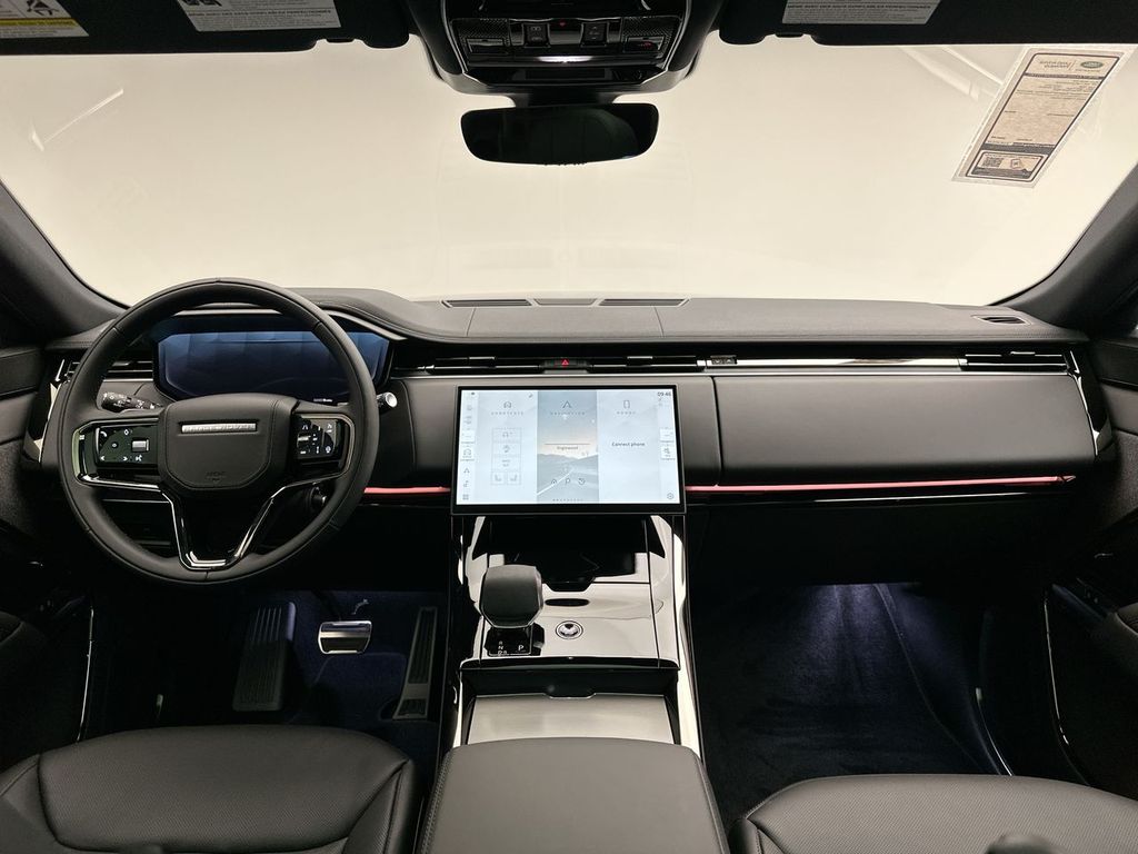 Thumbnail: 2025 Land Rover Range Rover Sport - 7
