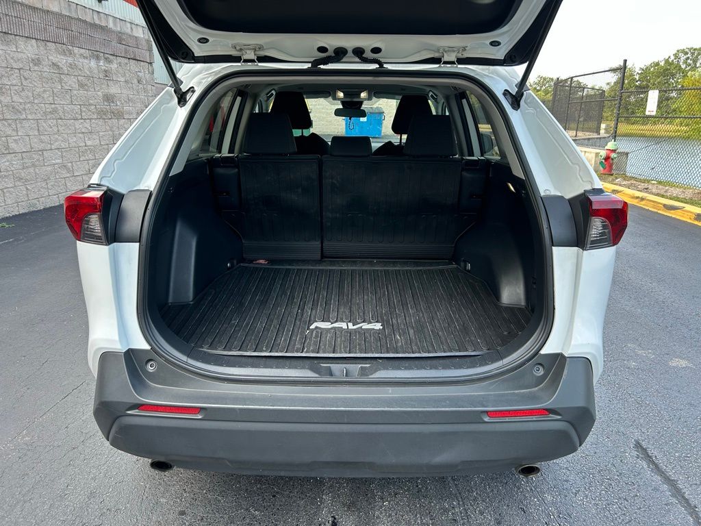 2024 Toyota RAV4 LE 10