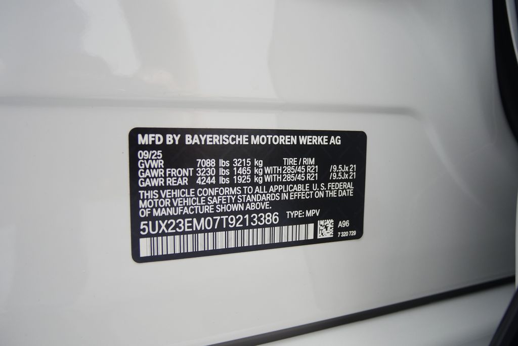Thumbnail: 2026 BMW X7 - 27