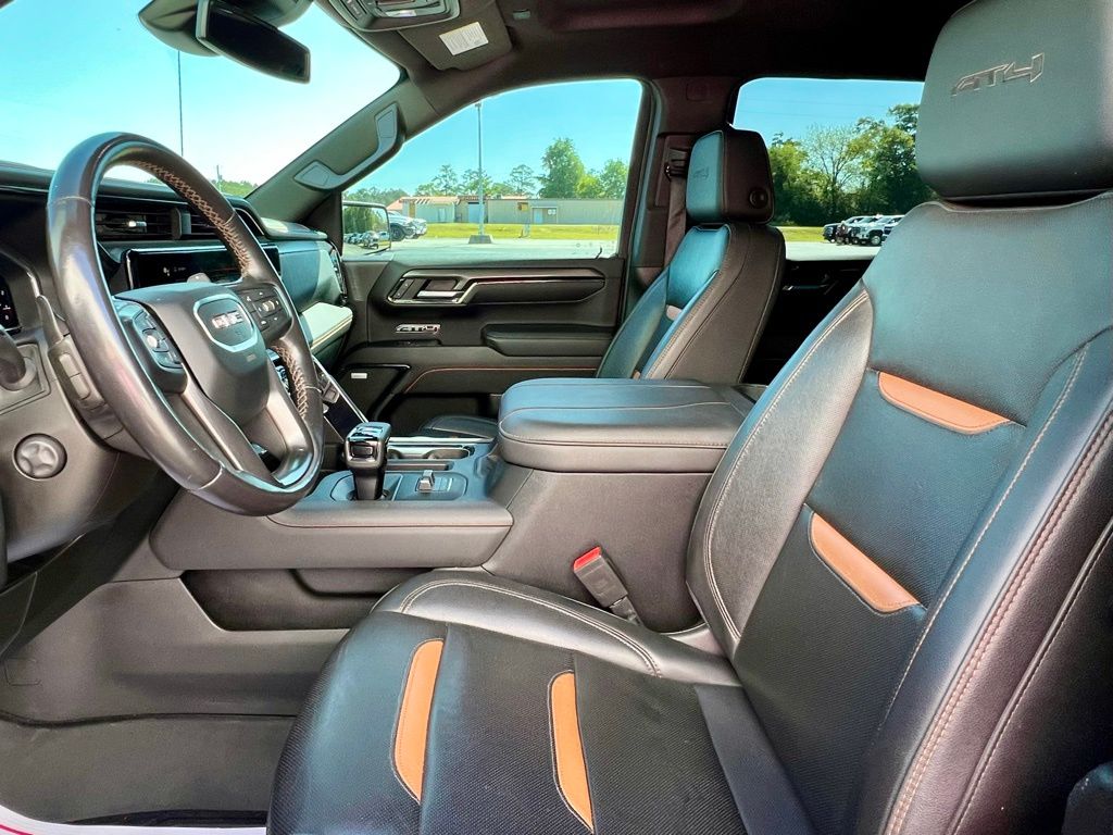 2023 GMC Sierra 1500 AT4 photo