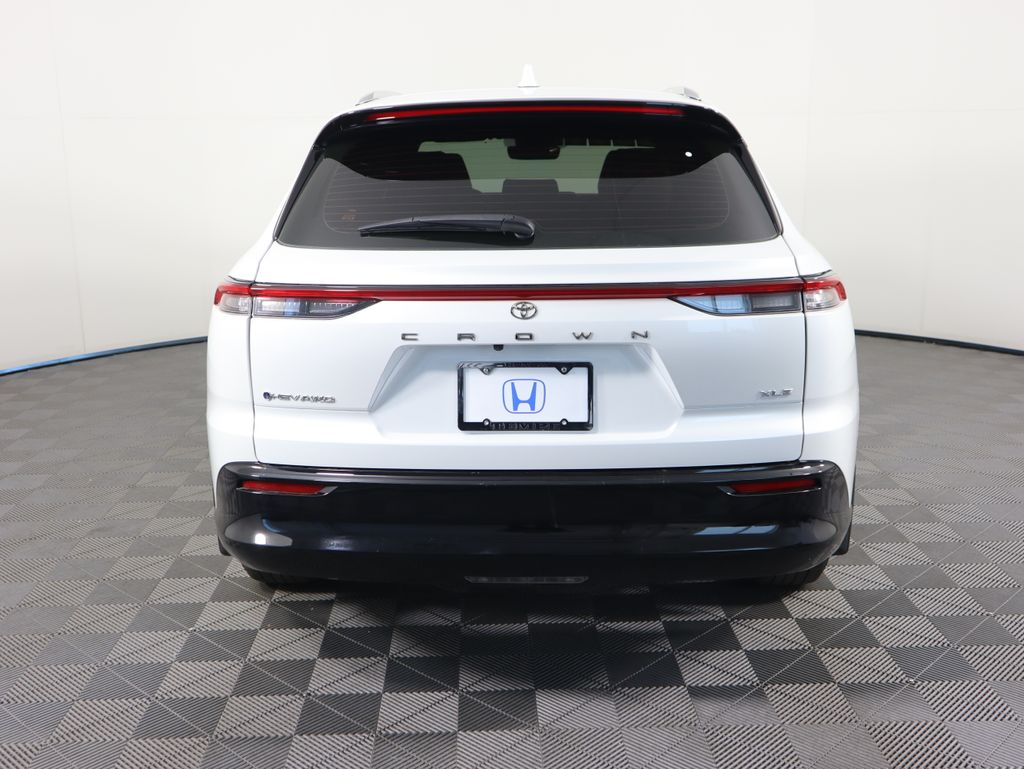 Thumbnail: 2025 Toyota Crown Signia - 6