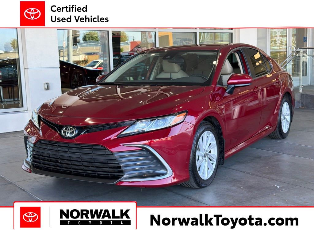 Pearl 2022 Toyota Camry Sedan Front-Wheel Drive 8-Speed Automatic
