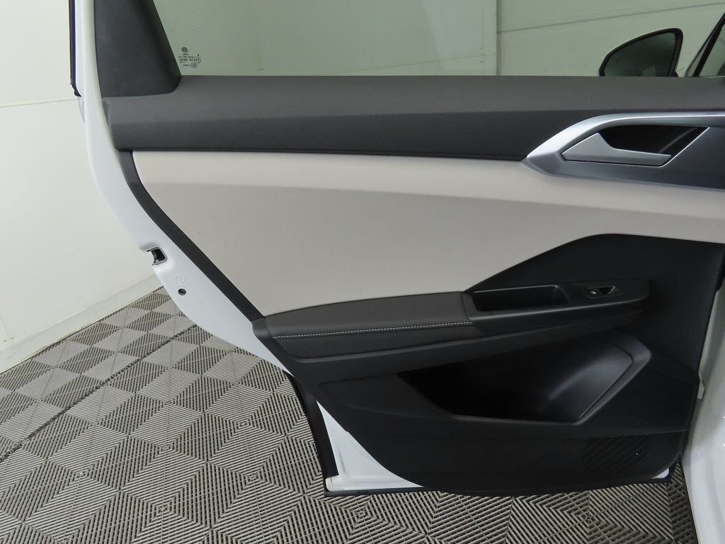 Thumbnail: 2025 Volkswagen Taos - 26