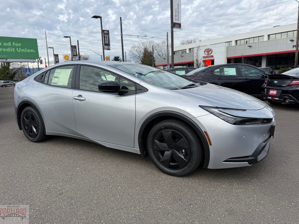 2026 Toyota Prius LE FWD