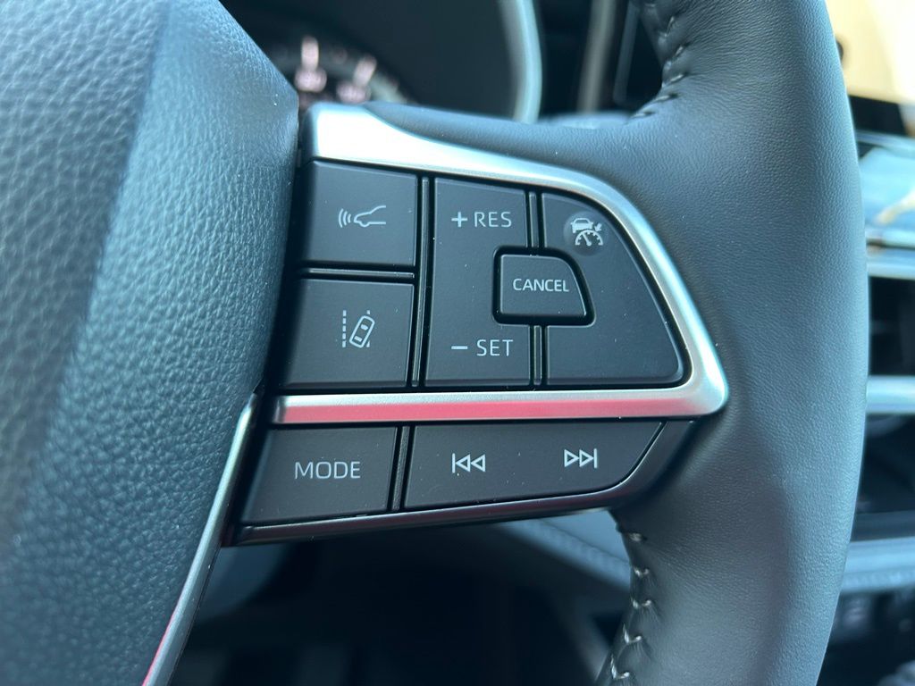 Thumbnail: 2025 Toyota Highlander - 19