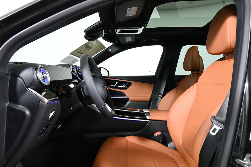 2025 Mercedes-Benz GLC 300 3