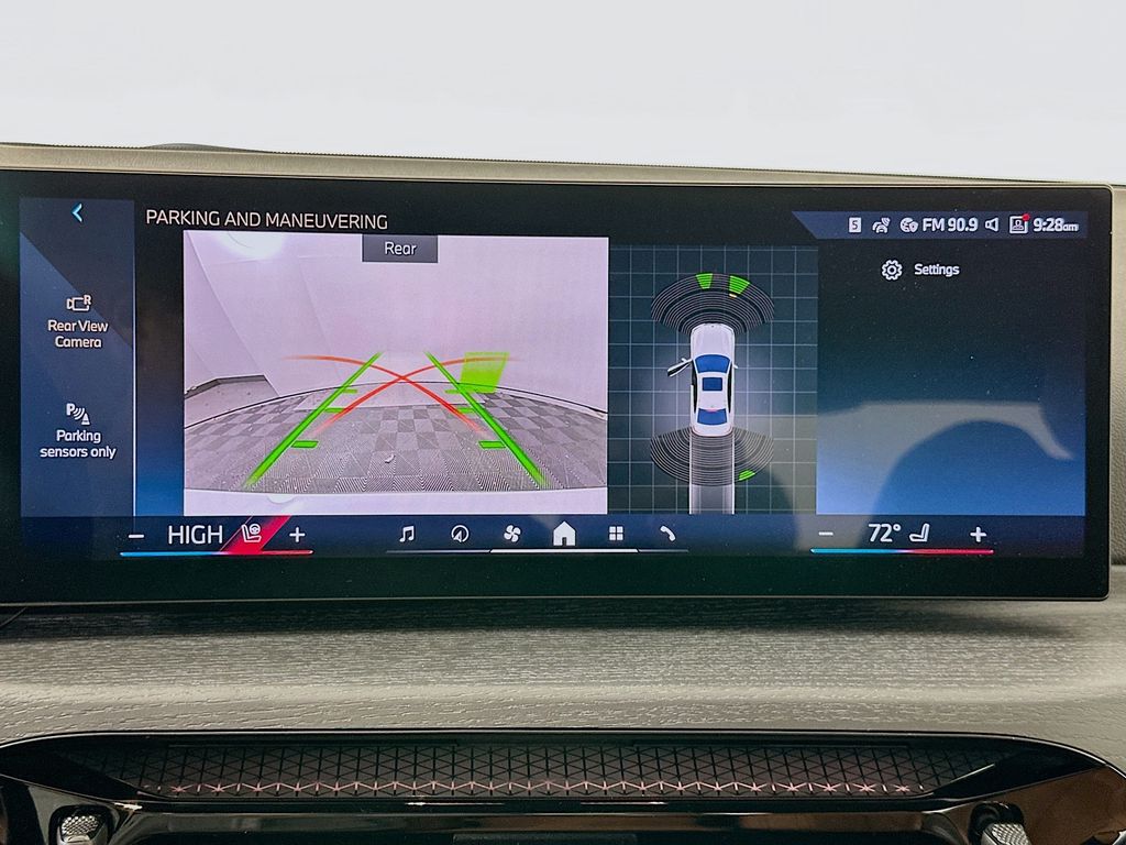 Thumbnail: 2026 BMW 3 Series - 13