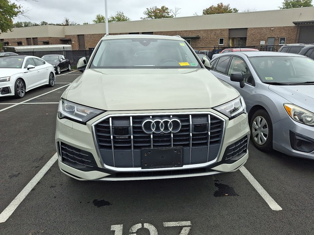 Thumbnail: 2022 Audi Q7 - 2