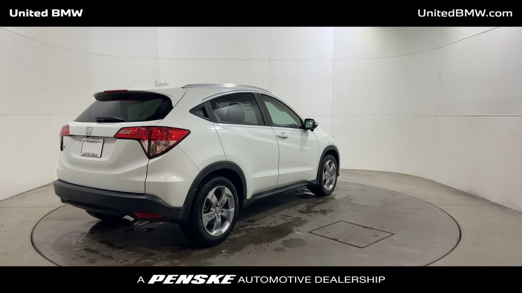 Thumbnail: 2017 Honda HR-V - 8