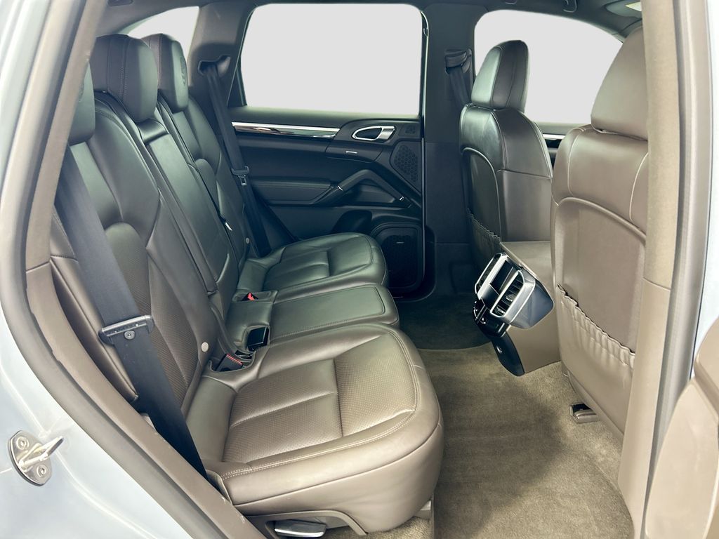 Thumbnail: 2018 Porsche Cayenne - 21