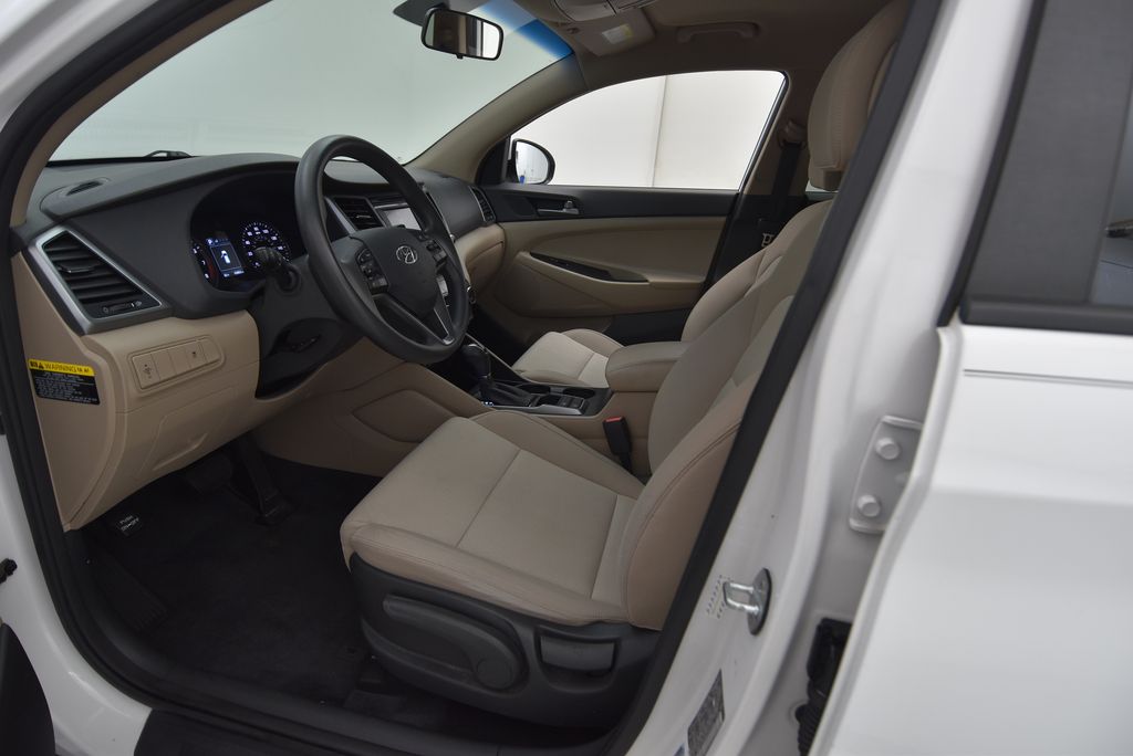 2016 Hyundai Tucson SE photo