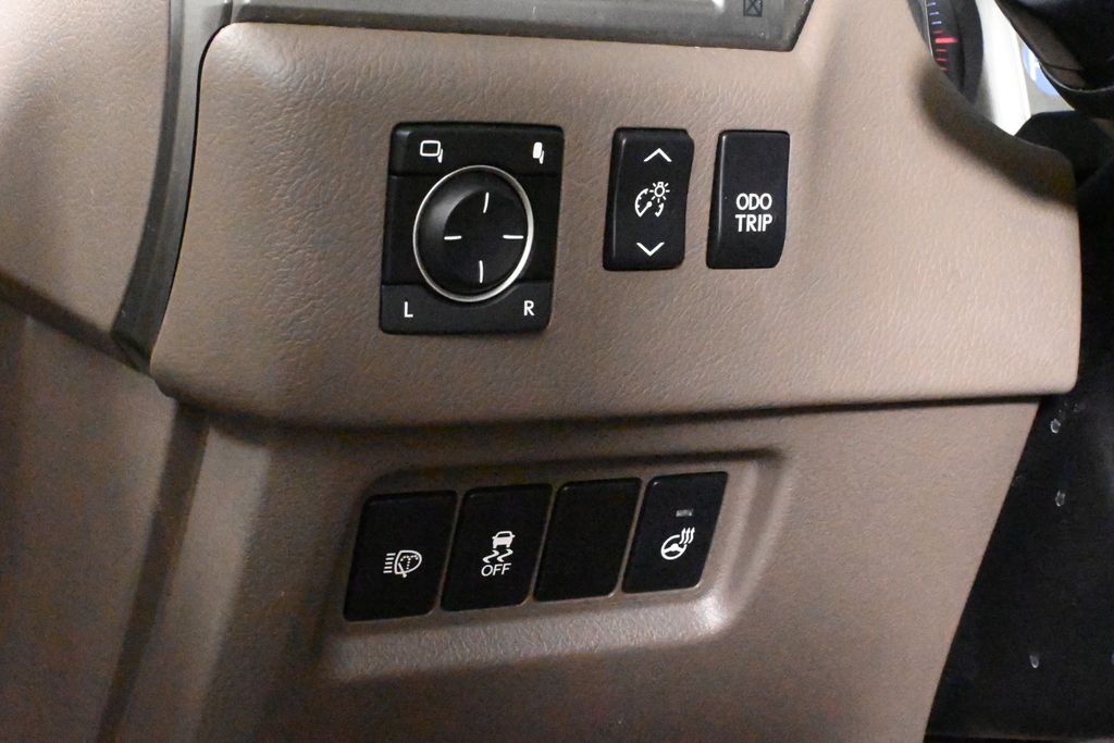 2017 Lexus GX 460 Luxury 29