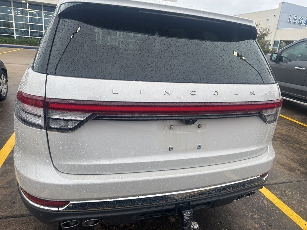 2025 Lincoln Aviator Premiere White at Gullo Toyota