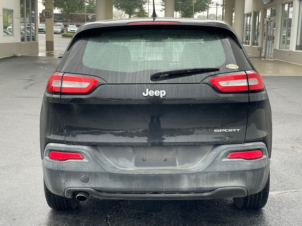 Thumbnail: 2015 Jeep Cherokee - 4