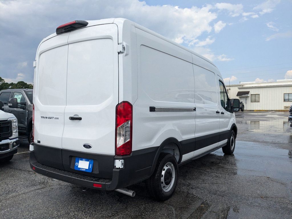 2025 Ford Transit 250